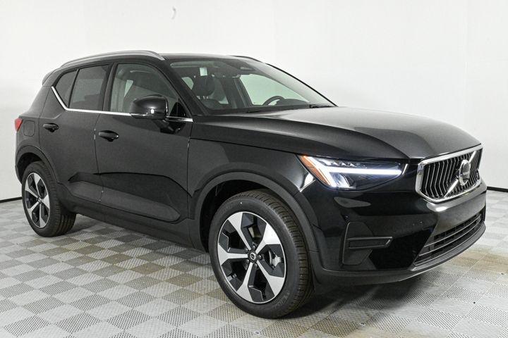 new 2025 Volvo XC40 car, priced at $45,485