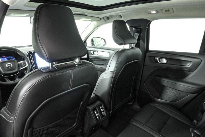 new 2025 Volvo XC40 car, priced at $45,485