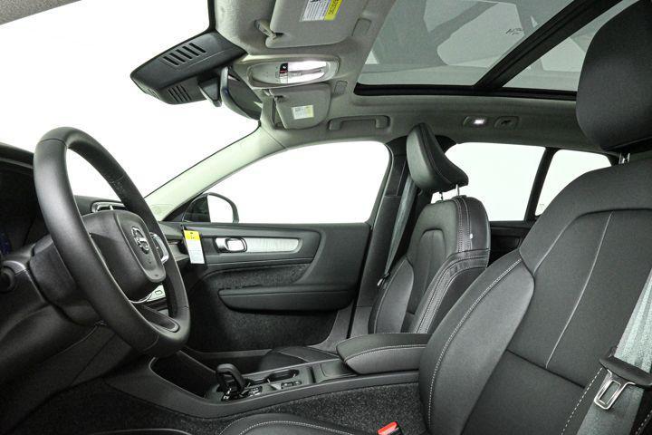 new 2025 Volvo XC40 car, priced at $45,485