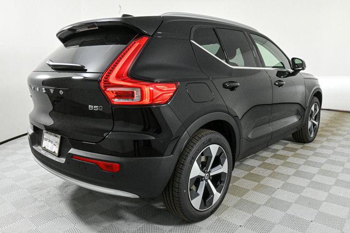 new 2025 Volvo XC40 car, priced at $45,485