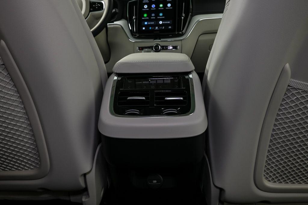 new 2026 Volvo XC60 car, priced at $63,935