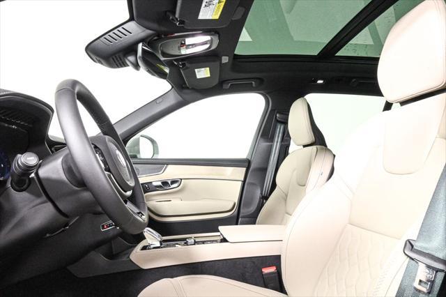 new 2025 Volvo XC90 car, priced at $65,395