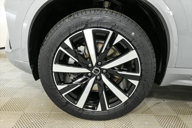 new 2025 Volvo XC90 car, priced at $65,395