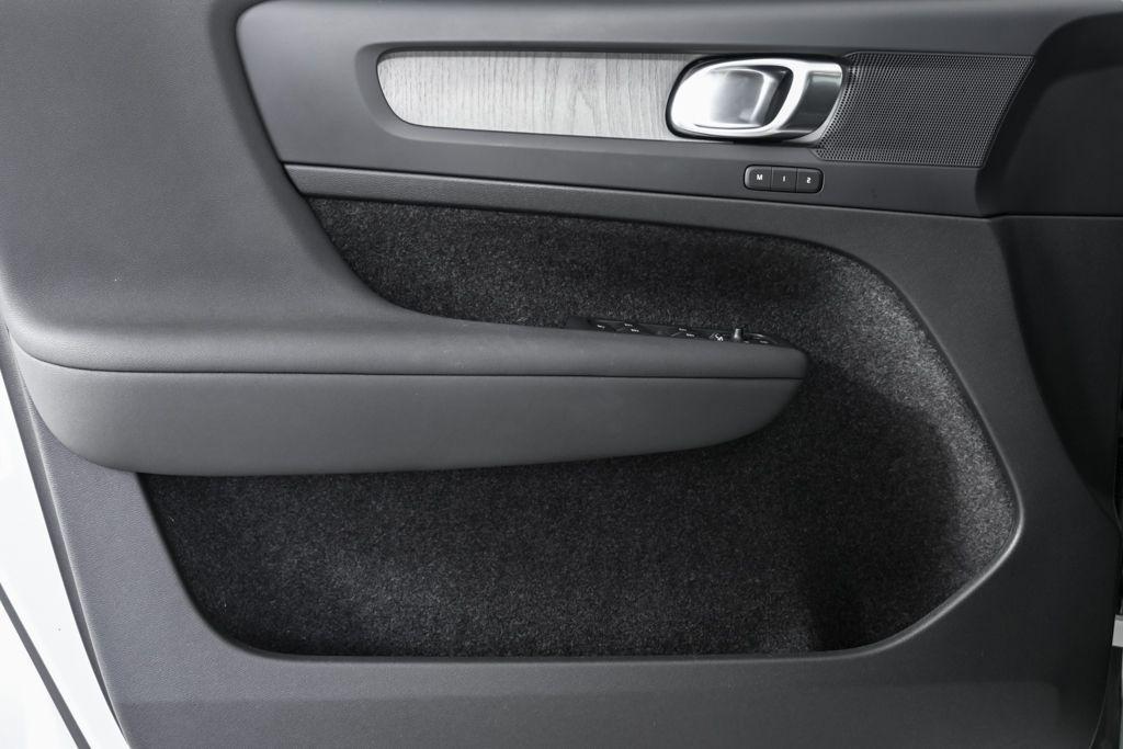 used 2024 Volvo XC40 car, priced at $33,826