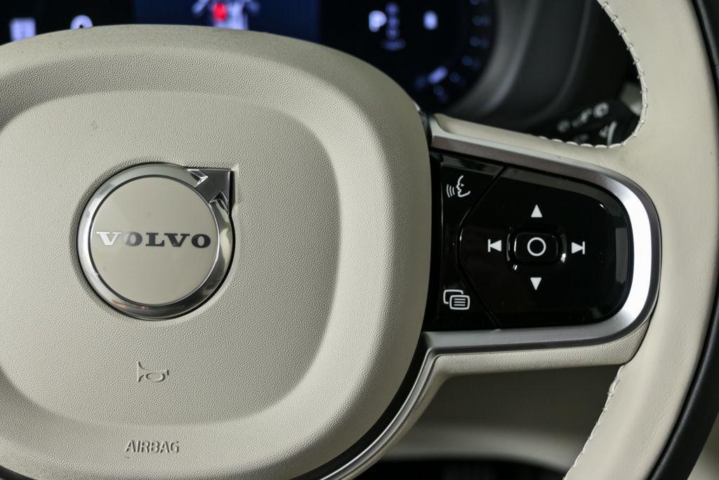 new 2026 Volvo XC60 car