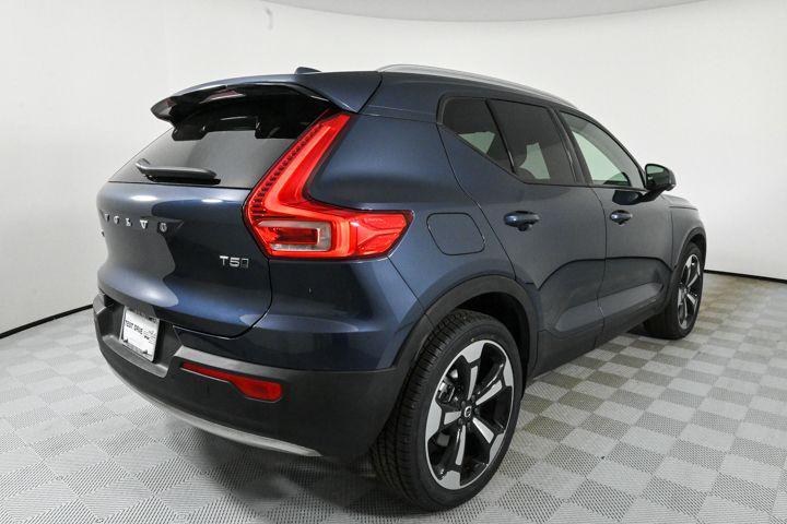 used 2022 Volvo XC40 car, priced at $26,200