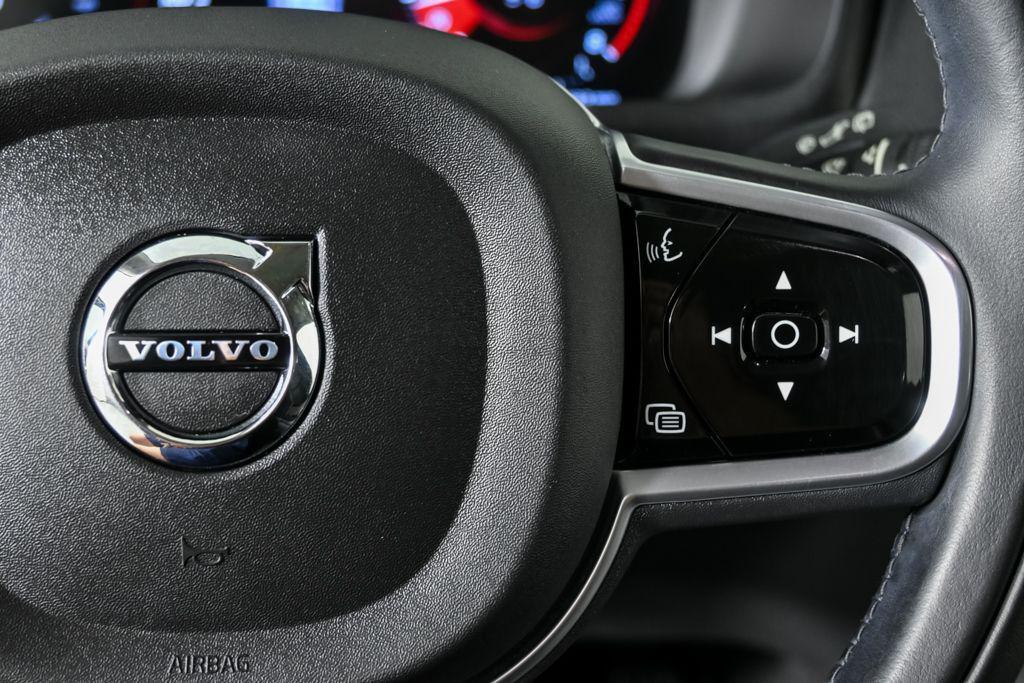 used 2022 Volvo XC90 car, priced at $44,530