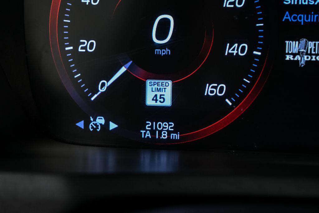 used 2022 Volvo XC90 car, priced at $44,530