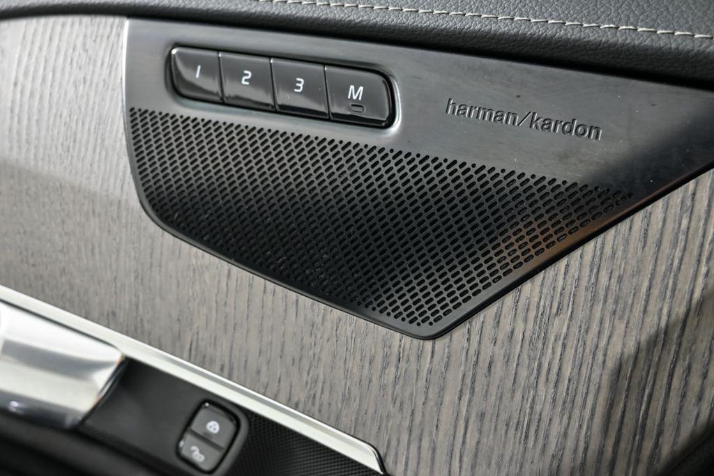 used 2022 Volvo XC90 car, priced at $44,530