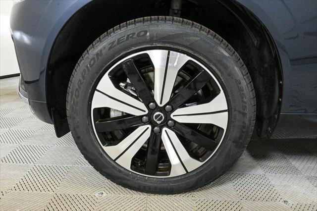 used 2023 Volvo XC60 Recharge Plug-In Hybrid car, priced at $42,900