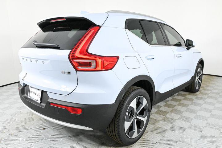 new 2025 Volvo XC40 car, priced at $44,600