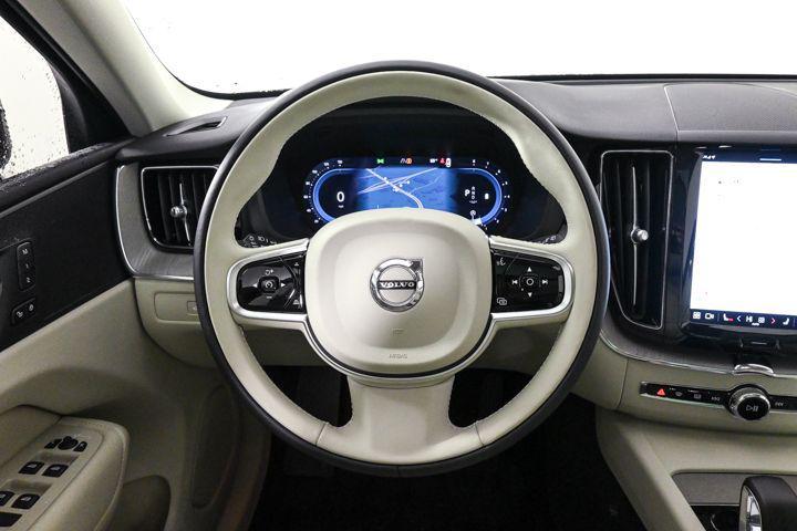 new 2025 Volvo XC60 car, priced at $51,700