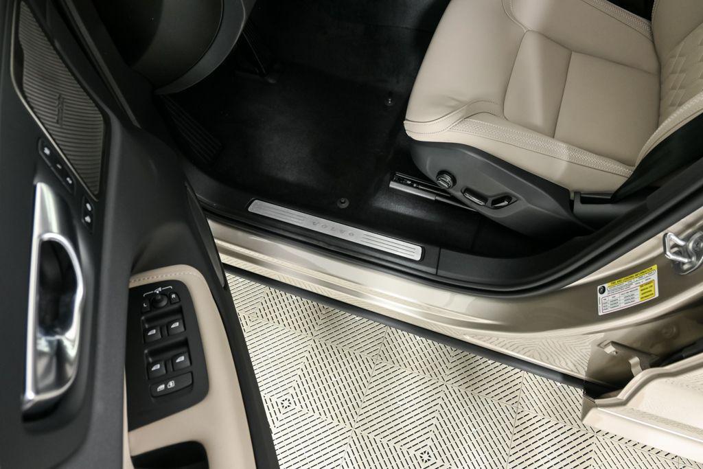 new 2026 Volvo XC60 car