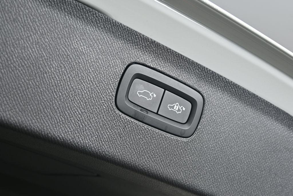 used 2024 Volvo XC90 Recharge Plug-In Hybrid car, priced at $64,874