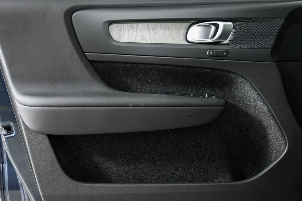 new 2026 Volvo XC40 car