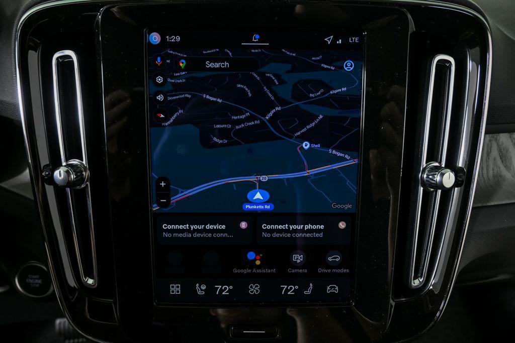 new 2026 Volvo XC40 car