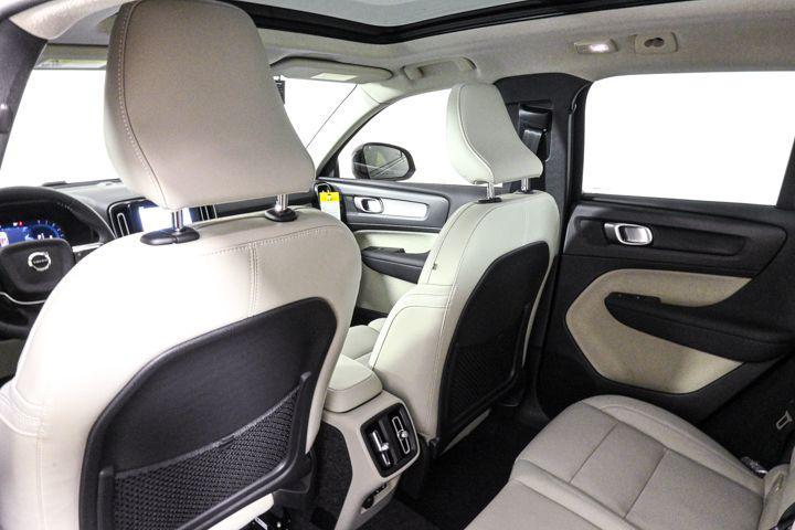 new 2025 Volvo XC40 car, priced at $48,335