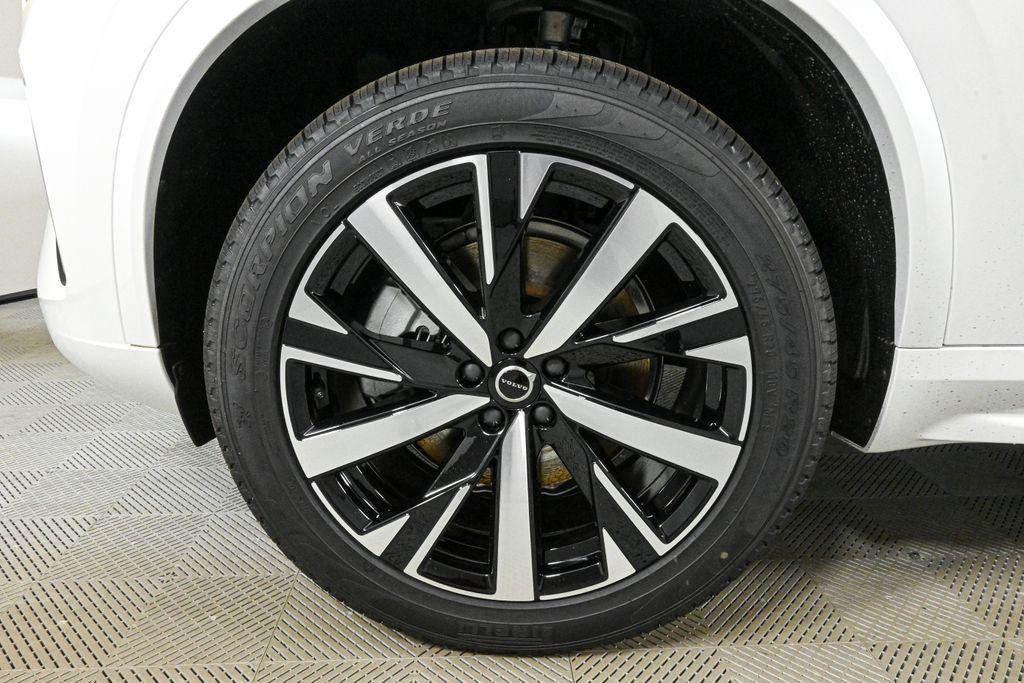 new 2025 Volvo XC90 car, priced at $58,856