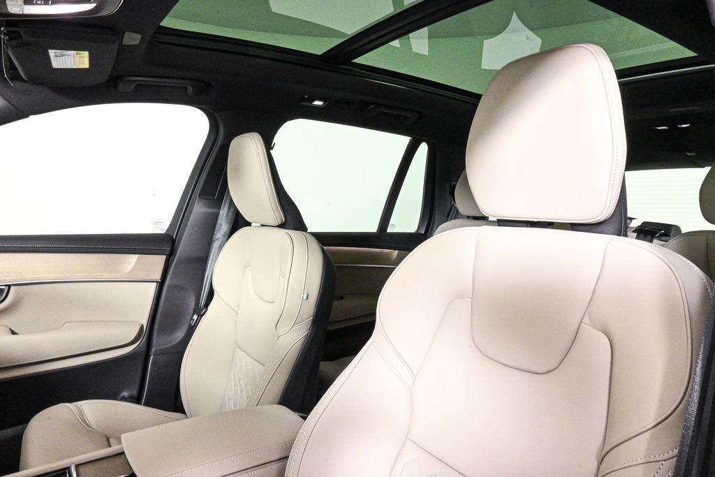new 2025 Volvo XC90 car, priced at $58,856