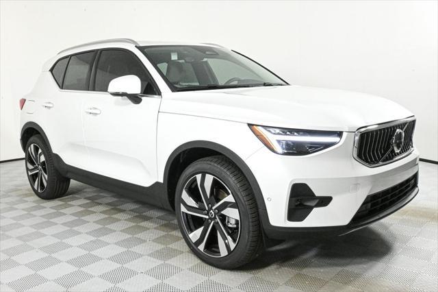 new 2025 Volvo XC40 car, priced at $50,565
