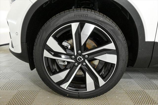 new 2025 Volvo XC40 car, priced at $50,565