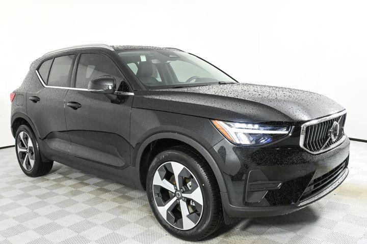 new 2025 Volvo XC40 car, priced at $45,465