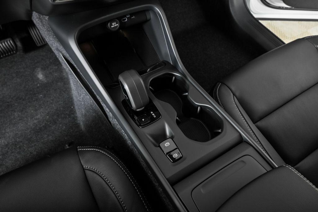 new 2026 Volvo XC40 car