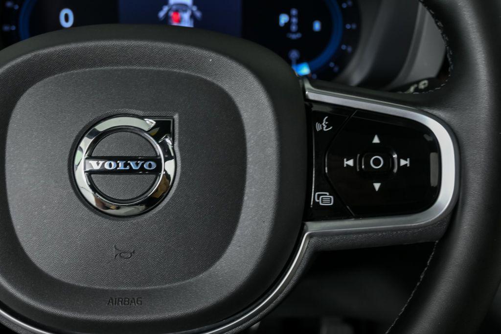 used 2023 Volvo XC60 car, priced at $37,812