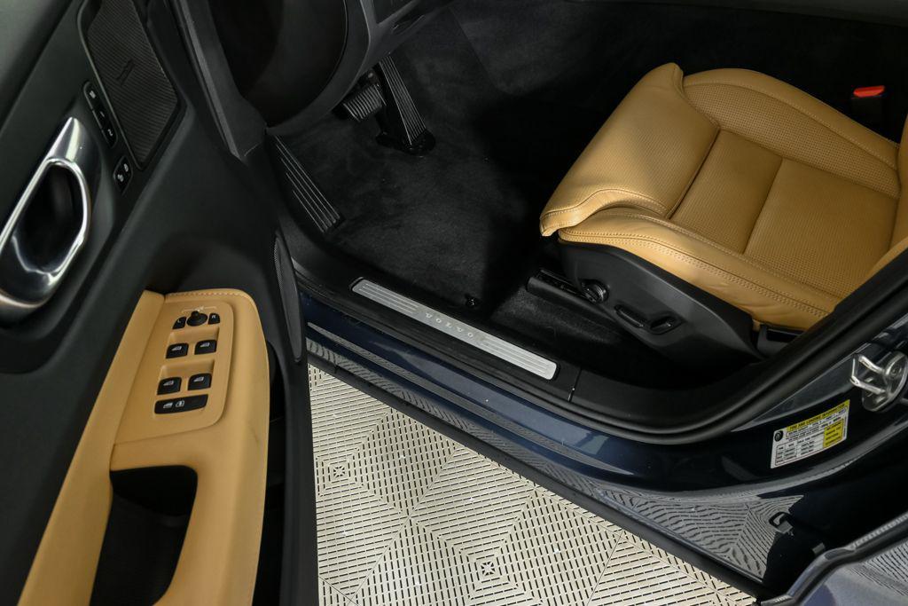 used 2023 Volvo XC60 car, priced at $37,812