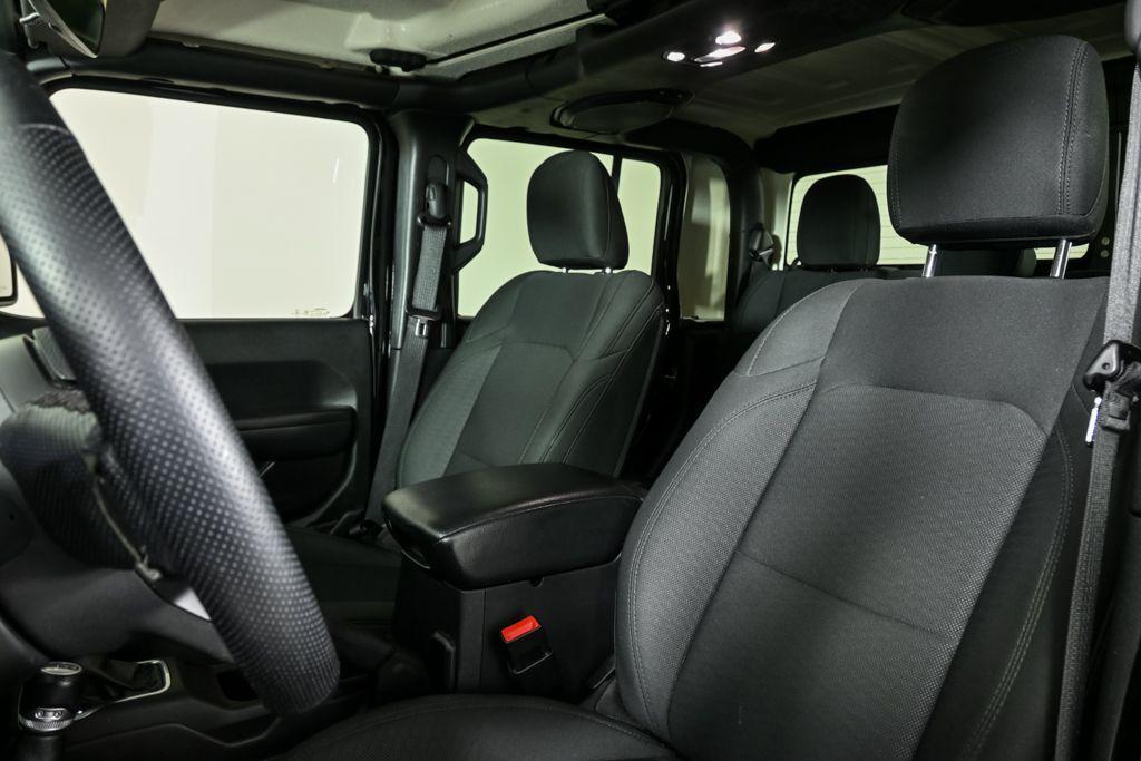 used 2020 Jeep Gladiator car, priced at $28,013