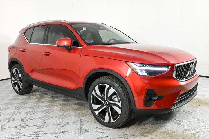 new 2025 Volvo XC40 car, priced at $45,772