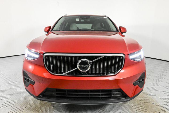 new 2025 Volvo XC40 car, priced at $45,772