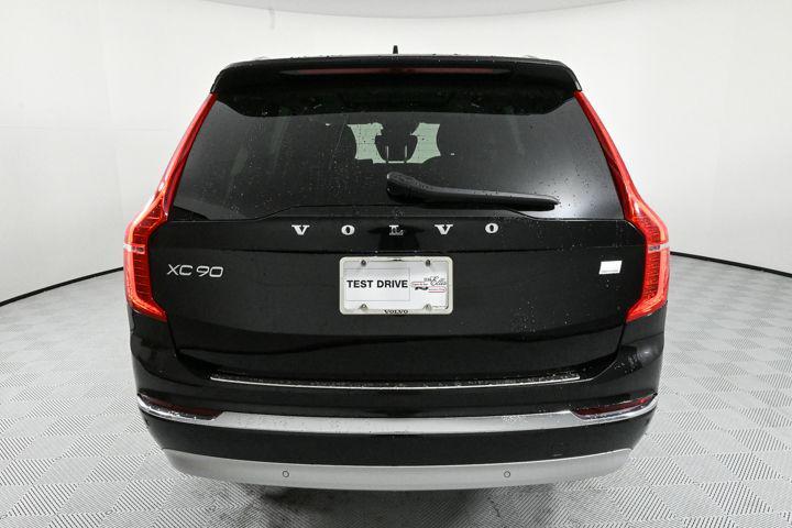 used 2022 Volvo XC90 Recharge Plug-In Hybrid car, priced at $46,900