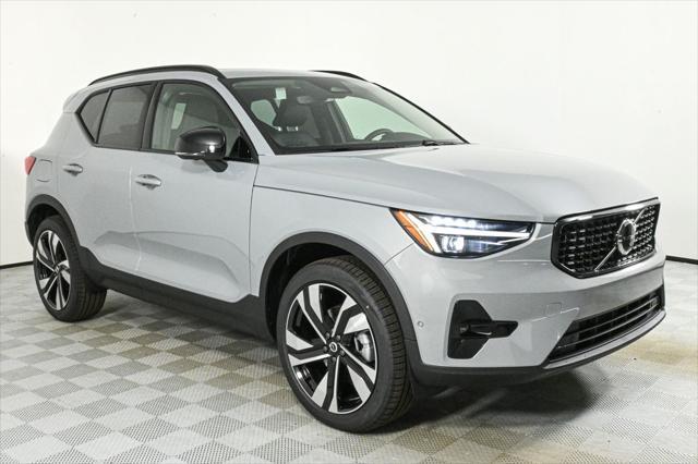 new 2025 Volvo XC40 car, priced at $51,560