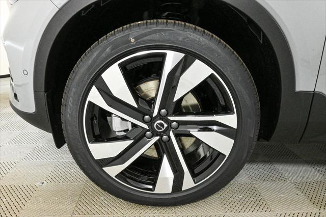 new 2025 Volvo XC40 car, priced at $51,560