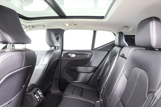 new 2025 Volvo XC40 car, priced at $51,560