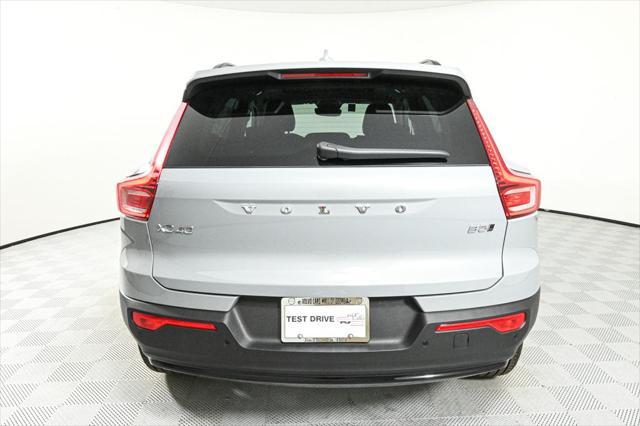 new 2025 Volvo XC40 car, priced at $51,560
