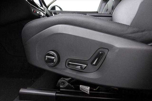 new 2025 Volvo XC60 car, priced at $49,895