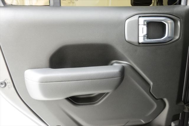 used 2022 Jeep Wrangler Unlimited car, priced at $31,426