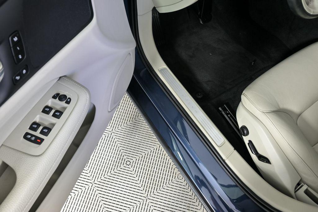 used 2020 Volvo V60 car, priced at $26,187