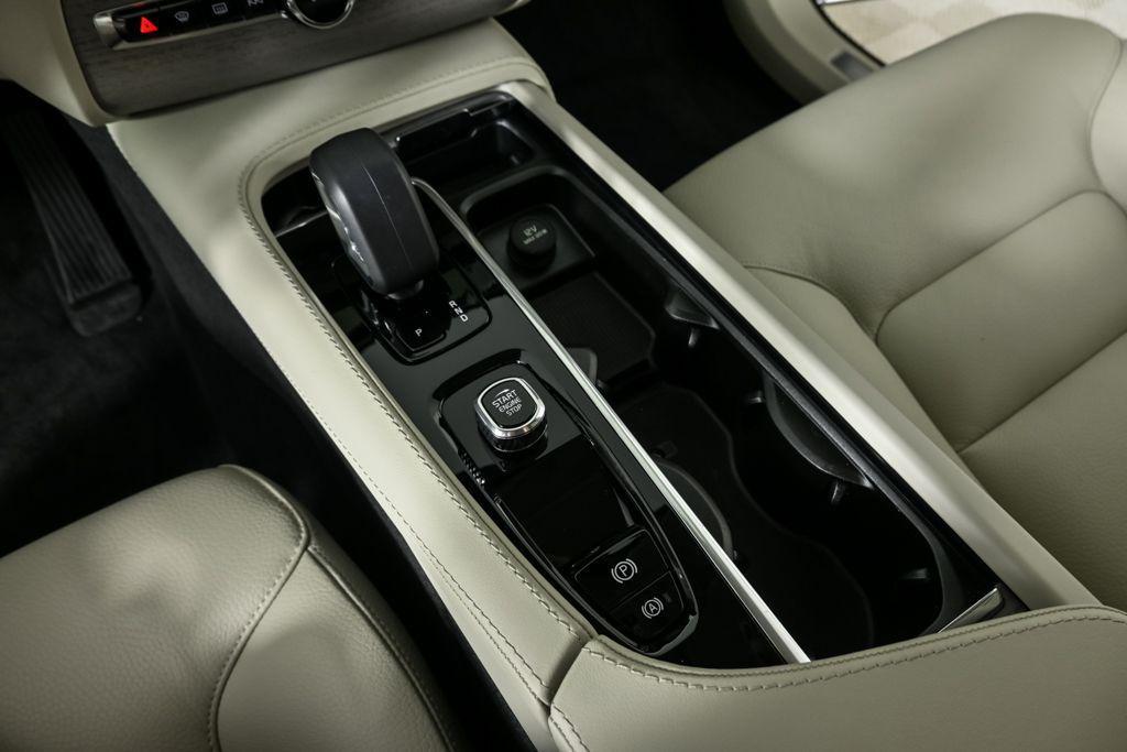 used 2024 Volvo XC90 Recharge Plug-In Hybrid car, priced at $50,401