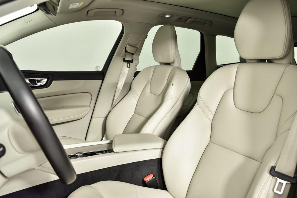 used 2023 Volvo XC60 car, priced at $32,616