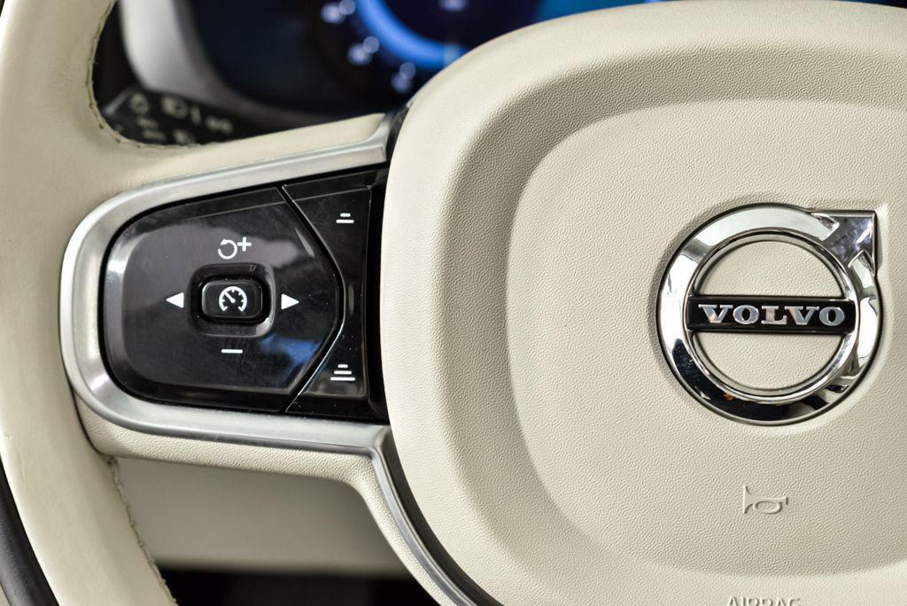 used 2023 Volvo XC60 car, priced at $32,616