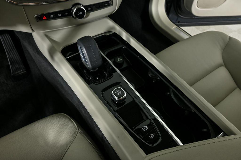 used 2023 Volvo XC60 car, priced at $33,103