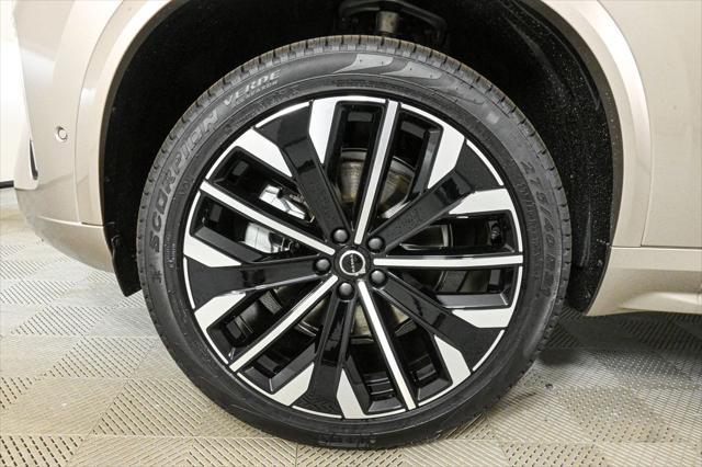 new 2025 Volvo XC90 car, priced at $74,625