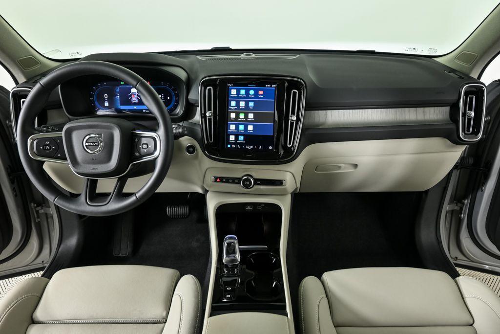 used 2024 Volvo XC40 car, priced at $39,226