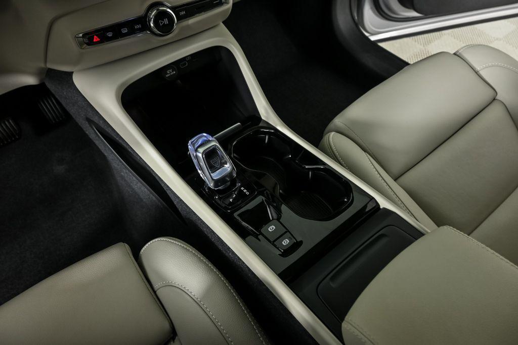 used 2024 Volvo XC40 car, priced at $39,226