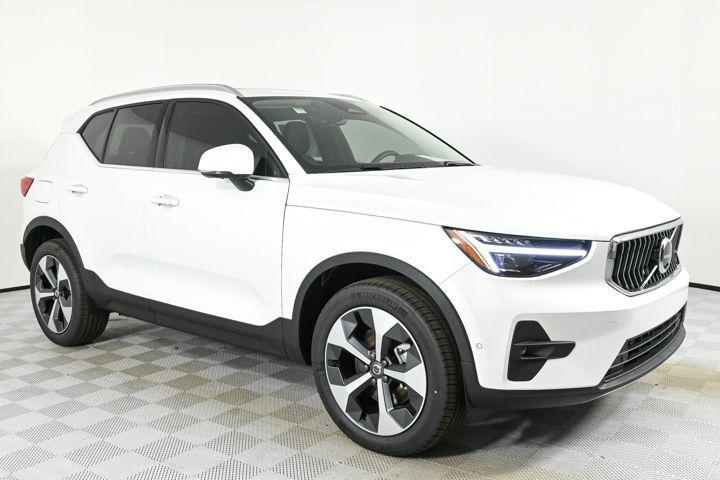 new 2025 Volvo XC40 car, priced at $44,815