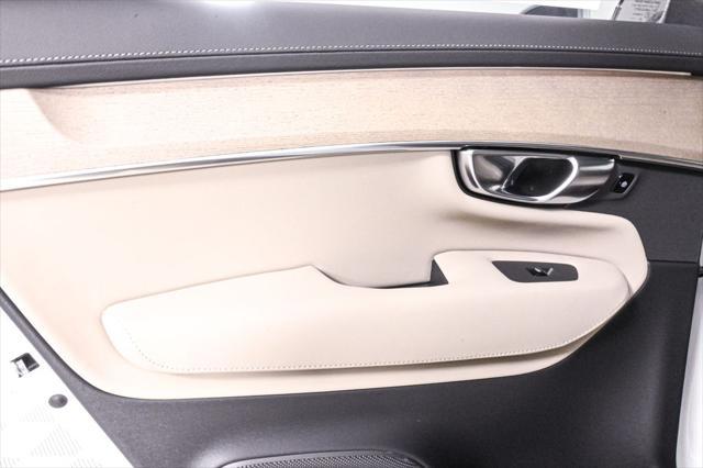 new 2025 Volvo XC90 Plug-In Hybrid car, priced at $78,805