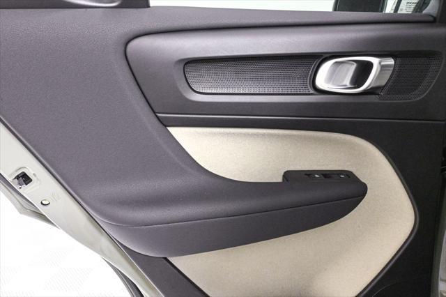 new 2025 Volvo XC40 car, priced at $49,240
